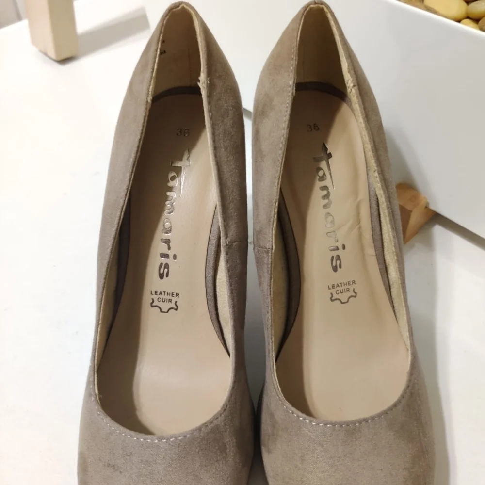 TAMARIS Wortmann KG Suede Nude Platform Pumps Taupe‎ SZ 36 EU Round Toe Slip On